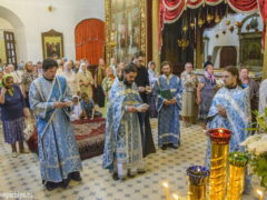 20-21 июля 2018 года, в день прославления Казанской иконы Божией Матери в Свято-Троицком кафедральном соборе города Пскова прошли праздничные богослужения.