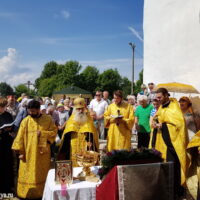 22 июля 2018 года, в Неделю 8-ю по Пятидесятнице, преддверие дня памяти святой княгини Ольги, в поселке Выбуты Псковского района прошли праздничные богослужения.