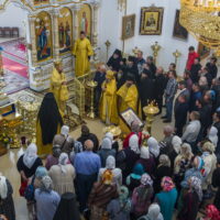 9 сентября 2018 года, в Неделю 15-ю по Пятидесятнице, митрополит Псковский и Порховский Тихон совершил Божественную Литургию в Свято-Благовещенской Никандровой пустыни.
