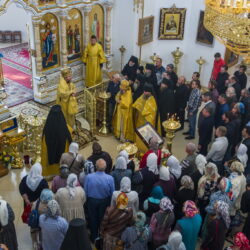 9 сентября 2018 года, в Неделю 15-ю по Пятидесятнице, митрополит Псковский и Порховский Тихон совершил Божественную Литургию в Свято-Благовещенской Никандровой пустыни.