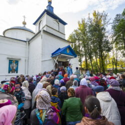 1 октября 2018 года, в день прославления иконы Пресвятой Богородицы “Старорусская” в городе Дно было совершено праздничное богослужение.