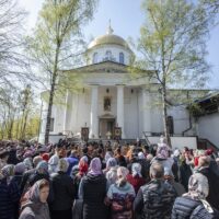 29 апреля 2019 года, в понедельник Светлой седмицы, митрополит Псковский и Порховский Тихон совершил Божественную литургию в Михайловском соборе Свято-Успенского Псково-Печерского монастыря.