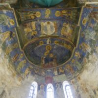 Реставраторы исследуют фрески XII века в Мирожском монастыре