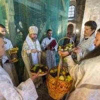 19 августа 2019 года, в празднование Преображения Господня, митрополит Псковский и Порховский Тихон совершил Божественную Литургию в Спасо-Преображенском Мирожском монастыре.