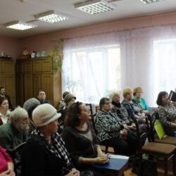 В прощеное воскресенье в городе Острове в актовом зале Островской центральной библиотеки прошла очередная встреча православно-литературного клуба «Родник».