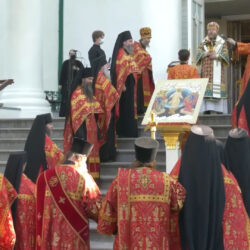 Вечернее богослужение Пасхальным чином. Трансляция богослужения