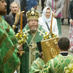 Божественная литургия в Неделю 4-ю по Пятидесятнице, всех преподобных отцов Псково-Печерских. Прямая трансляция богослужения