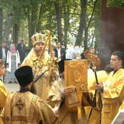 Божественная литургия в праздник святых Первоверховных апостолов Петра и Павла. Прямая трансляция богослужения