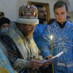 В праздник Покрова митрополит Тихон совершил первую за несколько веков архиерейскую Литургию древнерусским чином в Пскове