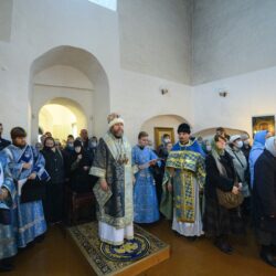 Литургия древнерусским чином в праздник Покрова Пресвятой Богородицы. Видео