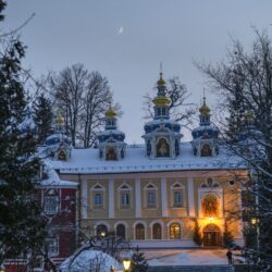 Воскресная Литургия. Неделя 32-я по Пятидесятнице пред Богоявлением, преп. Симеона Псково-Печерского. Прямая трансляция богослужения