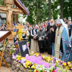 24 августа 2021 года, в день памяти протоиерея Николая Гурьянова, митрополит Псковский и Порховский Тихон совершил Божественную литургию в храме святителя Николая на острове Талабск, где долгие годы нес свое служение приснопоминаемый старец