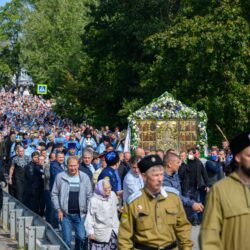 28 августа 2021 года, в празднование Успения Пресвятой Богородицы, митрополит Псковский и Порховский Тихон совершил Божественную литургию в Свято-Успенском Псково-Печерском монастыре