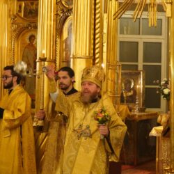 23 октября 2021 года, накануне Недели 18-й по Пятидесятнице, митрополит Псковский и Порховский Тихон возглавил Всенощное бдение в Свято-Успенском Псково-Печерском монастыре