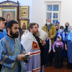 4 декабря 2021 года, в празднование Введения во Храм Пресвятой Богородицы, митрополит Псковский и Порховский Тихон совершил Божественную литургию в храме Успения Божией Матери (с Полонища) города Пскова, где в этот день отмечают 30-летие возрождения богослужебной жизни прихода