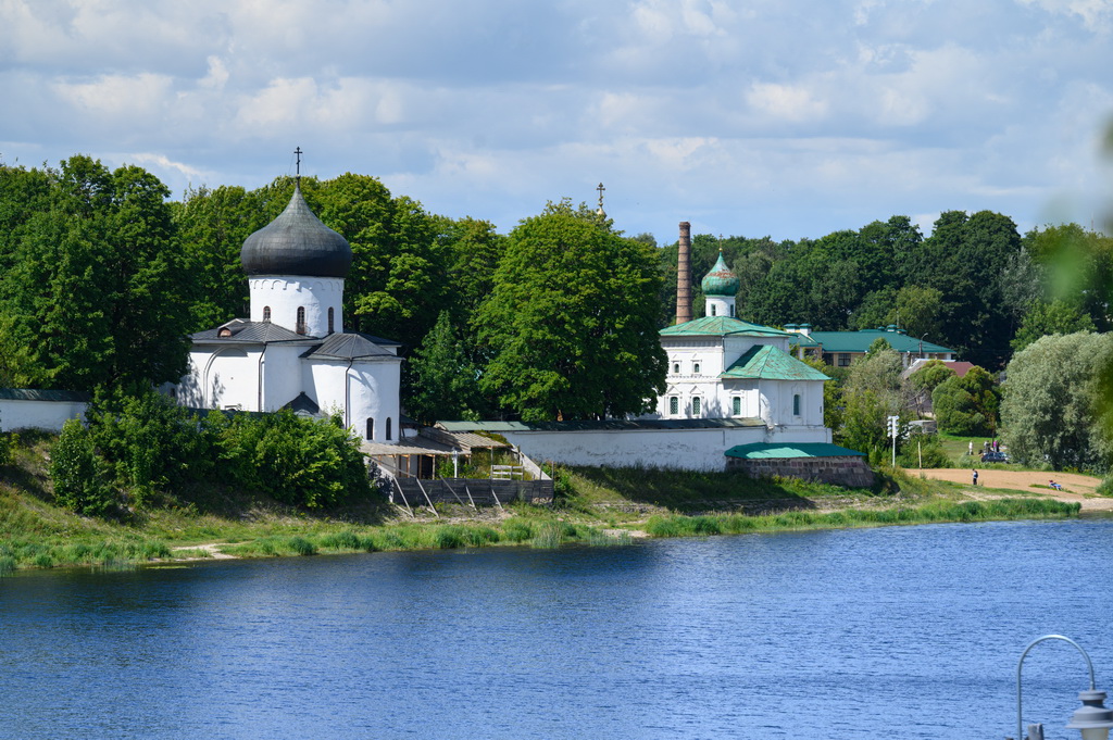 Мирожский монастырь в Новгороде