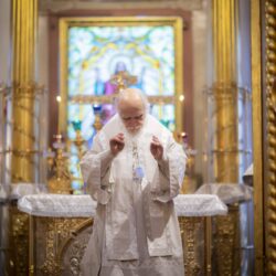 17 февраля 2021 года, в день памяти преподобного Исидора Пелусиотского, Божественную литургию в Свято-Успенском Псково-Печерском монастыре возглавил епископ Верейский Пантелеимон, викарий Святейшего Патриарха Московского и всея Руси