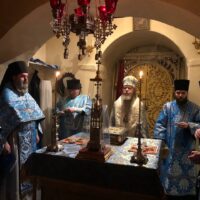 3 февраля 2022 года, в день памяти преподобного Максима Грека, митрополит Тихон совершил Божественную литургию в Псково-Печерской обители