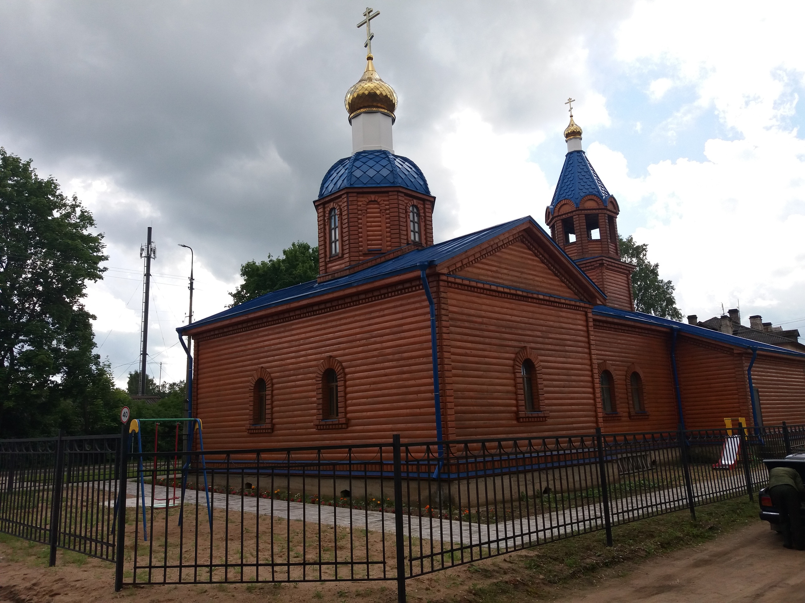 Храм Успения Пресвятой Богородицы п. Струги Красные Стругокрасненского р-на  – Псковская епархия