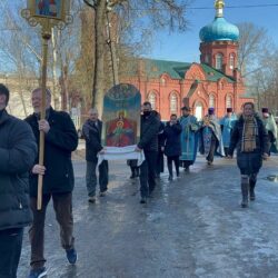 В храме святого Александра Невского города Пскова прошел крестный ход с Державной иконой Божией Матери