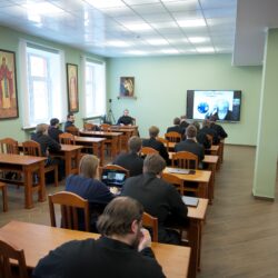 Студенты Псково-Печерской духовной семинарии приняли участие в семинаре Санкт-Петербургской духовной академии с представителями медицинской науки