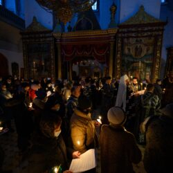 8 марта 2022 года, во вторник первой седмицы Великого поста митрополит Псковский и Порховский Тихон совершил чтение покаянного канона святого Андрея Критского в Свято-Троицком кафедральном соборе города Пскова