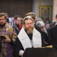 20 апреля 2022 года, накануне четверга Страстной седмицы, митрополит Тихон возглавил вечернее богослужение и Таинство Соборования в Свято-Успенском Псково-Печерском монастыре