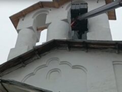 Начались работы по навеске колоколов на звоннице храма святителя Николая Чудотворца (со Усохи) в Пскове