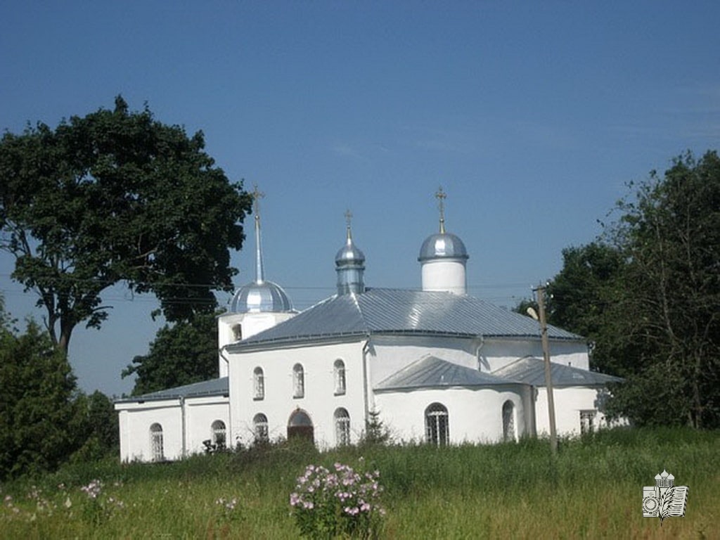 Храм Архангела Михаила (с Кухвы) на подворье Симанского монастыря в пос.  Тонковидово Островского района – Псковская епархия