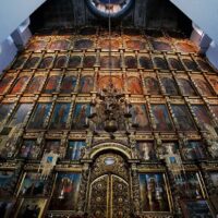 Завершен проект реставрации семиярусного иконостаса Псковского кафедрального Троицкого собора