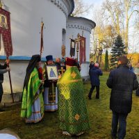 В день памяти преподобного Илариона Псковоезерского на месте подвигов святого было совершено праздничное богослужение