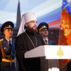 Митрополит Арсений поздравил сотрудников МЧС с профессиональным праздником
