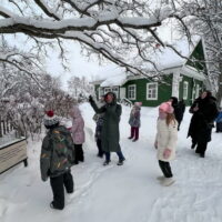 Воспитанники воскресной школы Снетогорского монастыря посетили малую родину великого поэта Александра Пушкина