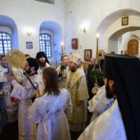 Митрополит Тихон поздравил братию Мирожского монастыря с праздником Рождества Христова