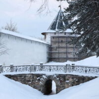 В Свято-Успенском Псково-Печерском монастыре продолжается реставрация башен архитектурного ансамбля обители