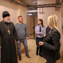 Протоиерей Василий Лупаков в составе общественной наблюдательной комиссии посетил специальный приемник для содержания лиц, подвергнутых административному аресту