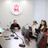 Руководитель Отдела религиозного образования и катехизации Псковской епархии провел беседу со студентами ПсковГУ