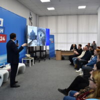 Директор АНО «Возрождение» Денис Василенко провел встречу со студентами и жителями Пскова
