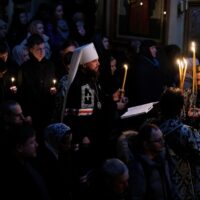 Митрополит Арсений совершил чтение покаянного канона святого Андрея Критского в Псково-Печерском монастыре