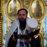 Митрополит Арсений совершил вечерню с чином прощения в Псково-Печерском монастыре