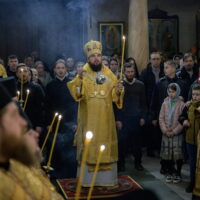 Митрополит Арсений возглавил всенощное бдение в Свято-Успенском Псково-Печерском монастыре