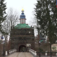 В эфире ГТРК «Псков» рассказали о завершении реставрации башни Святых ворот Псково-Печерского монастыря