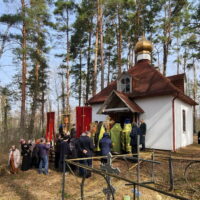 В день памяти преподобного Илариона Псковоезерского, Гдовского, на месте основанного им Покровского монастыря, прошло праздничное богослужение