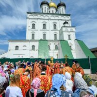 В празднование 725-летия преставления благоверного князя Довмонта-Тимофея митрополит Арсений совершил Божественную Литургию в Свято-Троицком кафедральном соборе