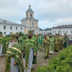 Митрополит Арсений принял участие в праздновании памяти преподобного Варлаама Хутынского в Новгородской митрополии