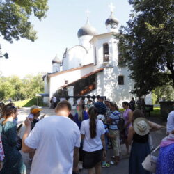 В рамках Псковского фестиваля колокольного звона при храме святителя Василия (на Горке) состоялся звон-концерт