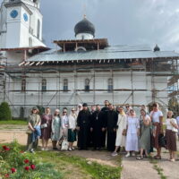 Участники молодёжного клуба Псковской епархии совершили паломничество в Савво-Крыпецкий монастырь
