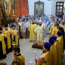 В канун дня памяти святой равноапостольной княгини Ольги митрополит Арсений возглавил всенощное бдение в Свято-Троицком кафедральном соборе