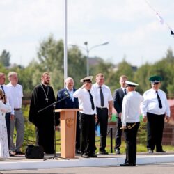 Благочинный Псковского района принял участие в торжественной церемонии, посвященной дню Военного-морского флота