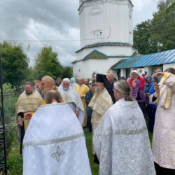 В храме Преображения Господня поселка Прибуж почтили память архимандрита Льва (Дмитроченко)